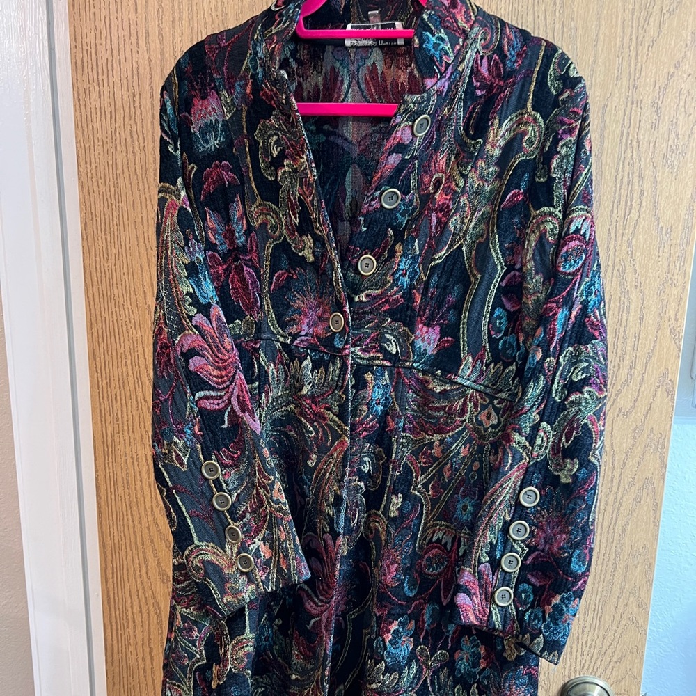 Women’s Habitat Coat. Like New, Size medium (8-10)